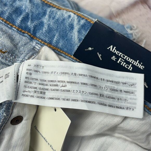 NWT Abercrombie & Fitch Women High Rise Mom Jean Shorts Size 32/14 Denim C056 10 - Picture 13 of 16
